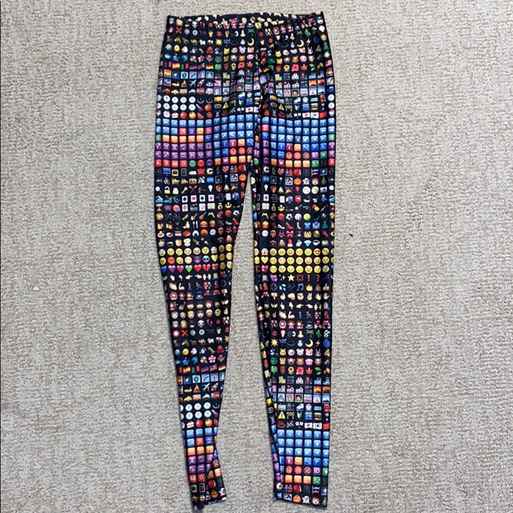 Zara Terez Emoji Leggings!